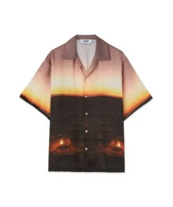 Fluid Fabricbowling Shirt With "Tanzanian Gaze Torch Snap" Print