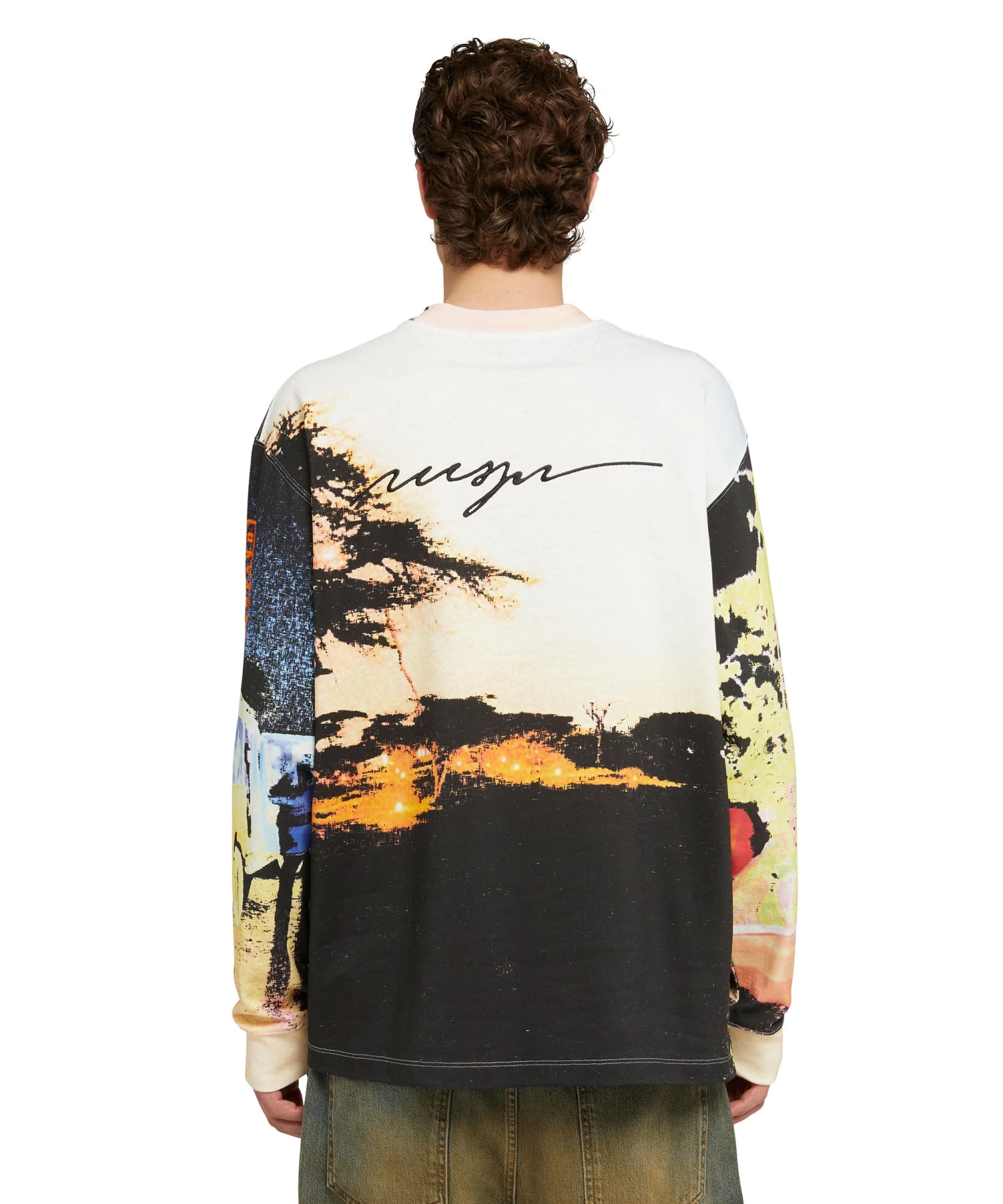 T-Shirt With Allover "Tanzanian Gaze Glitch" Print - Image 3